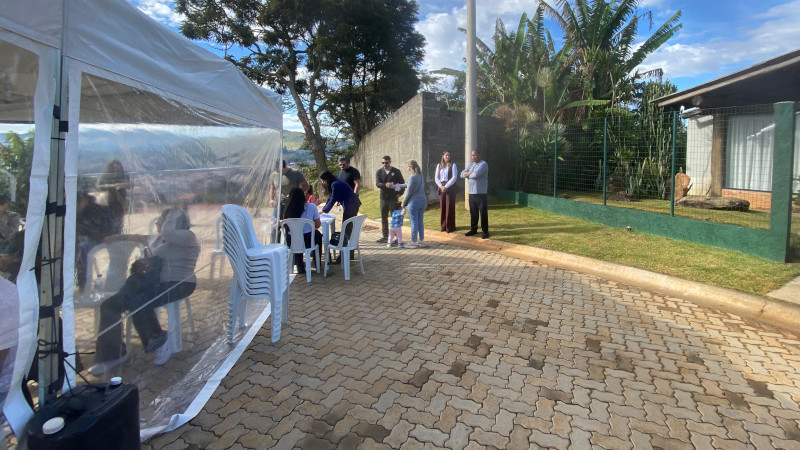Equipe e estrutura da assembleia do Residencial Paraíso da Montanha
